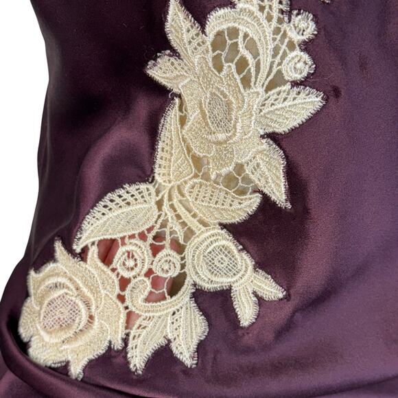 Luxe Arden B. Large Camisole Floral Embroidered V-Neck Adjustable Straps Silk - Picture 3 of 9